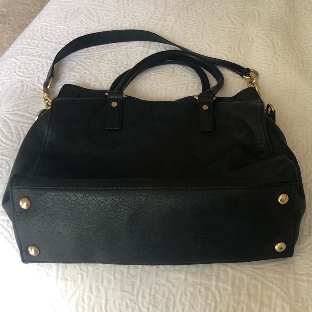 Michael Kors Hamilton Large Black Leather Satchel with Gold-Tone Chain Detail - Picture 5 of 9